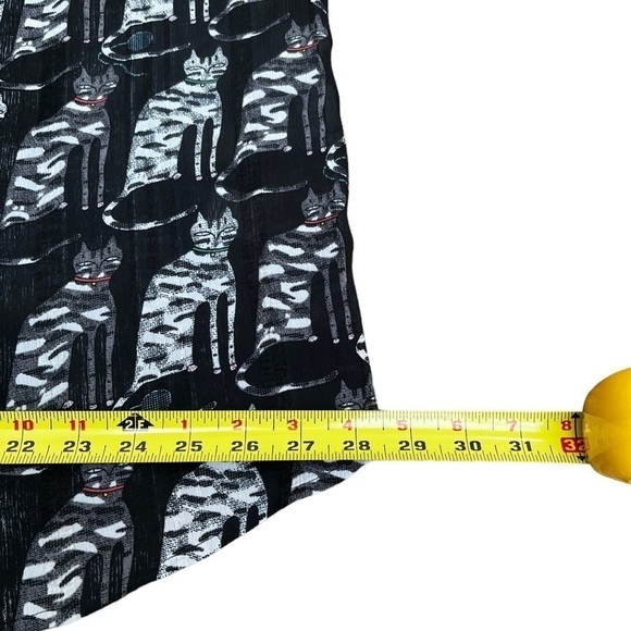 Fresh Fx Cat Pattern Short Sleeve Blouse EUC - Picture 8 of 10